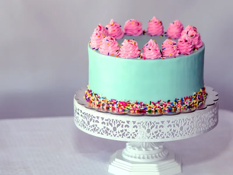 Featured image for Distracted by Cake